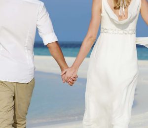 A beach wedding in Florida requires careful planning from the weather, season and location. Learn more about the important factors to take into consideration.